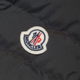 ◆키즈◆24SS 키즈 OLU 로고 패치 패딩조끼 블랙 1A000 59 54A81 999